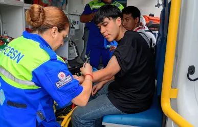 Fuga de gas deja 17 intoxicados en Soriana de San Nicolás