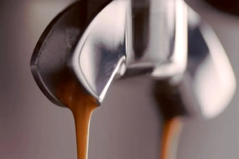 La temporada fría demanda un café sabroso, y Profeco presenta las marcas que cumplen con los más altos estándares de calidad. Foto: Canva