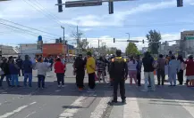 Pacientes renales protestan en hospitales en Edomex; acusan suspensión de hemodiálisis