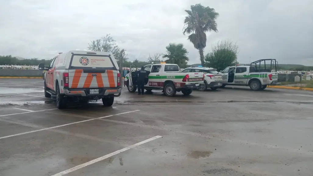 Cae mujer a tumba de 3 metros de profundidad en Marín, Nuevo León