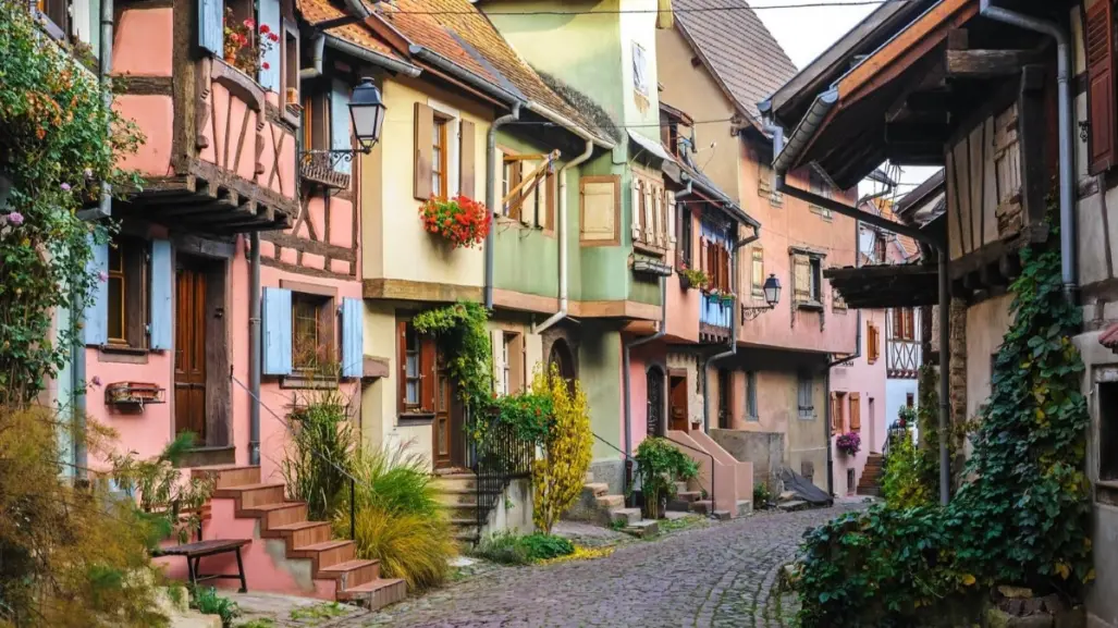 El pueblo medieval en Francia donde el tiempo se detuvo hace siglos
