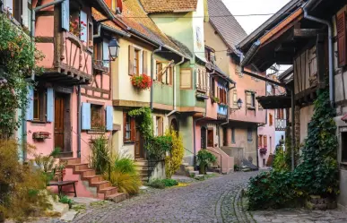 El pueblo medieval en Francia donde el tiempo se detuvo hace siglos