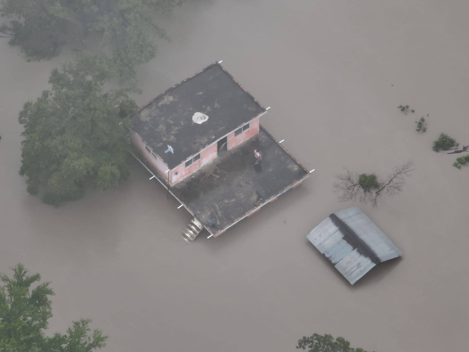 Río Guayalejo se desborda en Xicoténcatl Río Guayalejo se desborda en Xicoténcatl