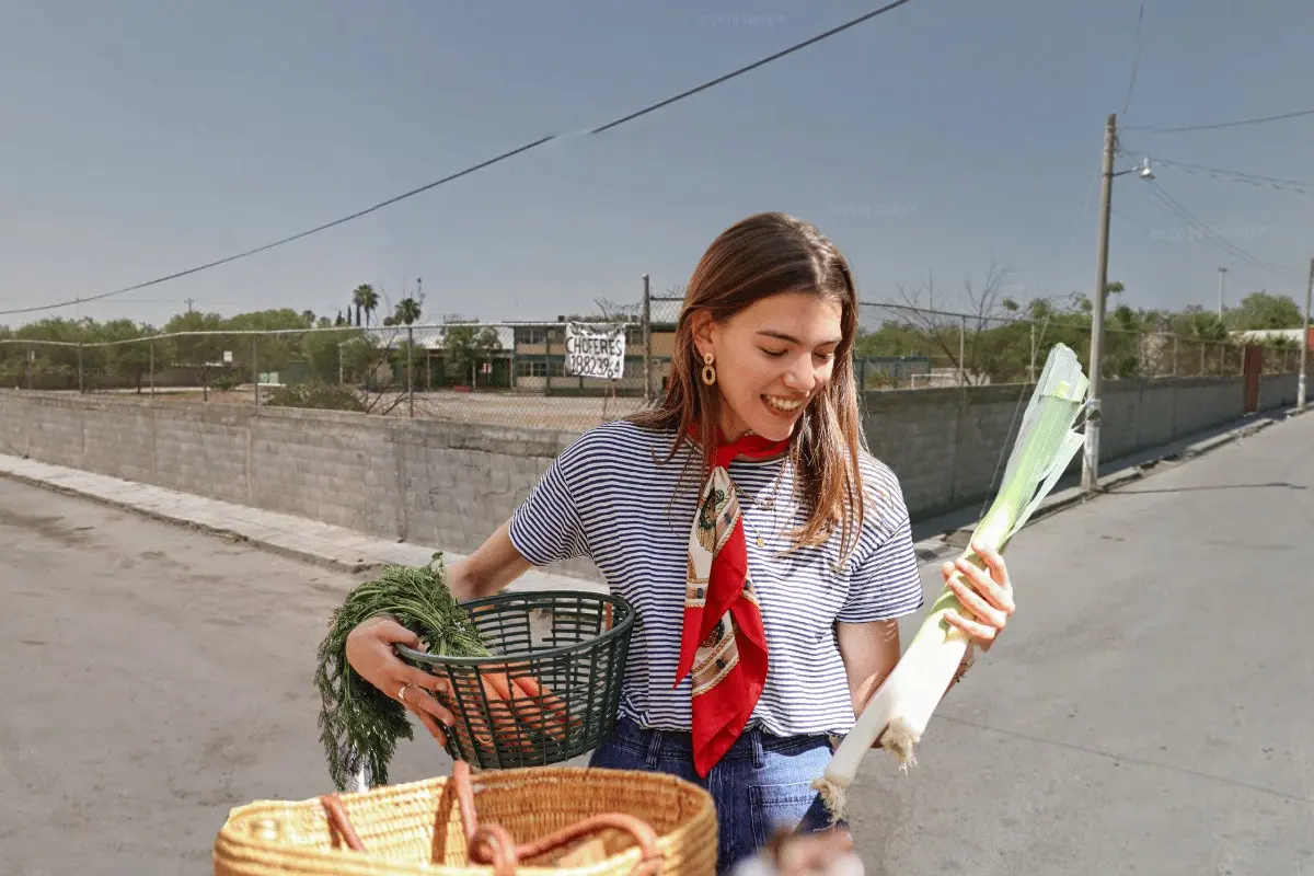 Este mercadito tiene una ubicación sin pierde. Foto: Canva.