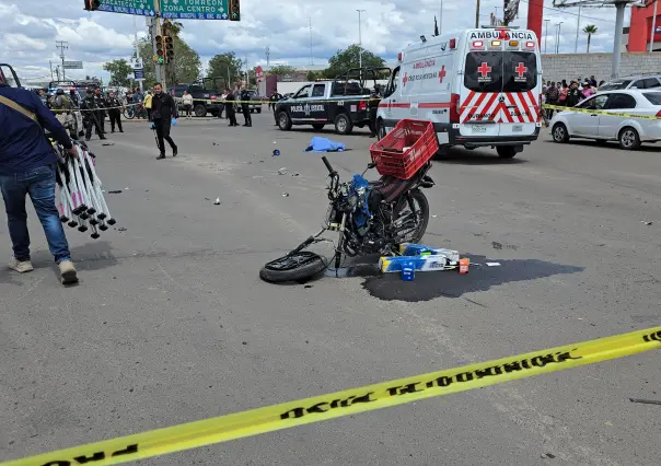Muere joven motociclista al chocar con patrulla de Policía Estatal