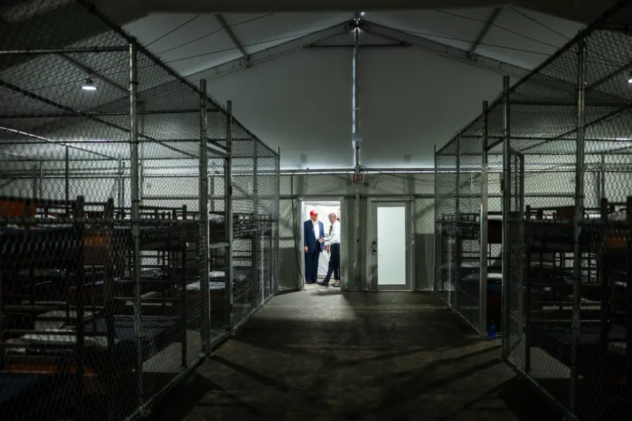 Así es Alligator Alcatraz la nueva cárcel para migrantes en EU rodeada de caimanes | VIDEO