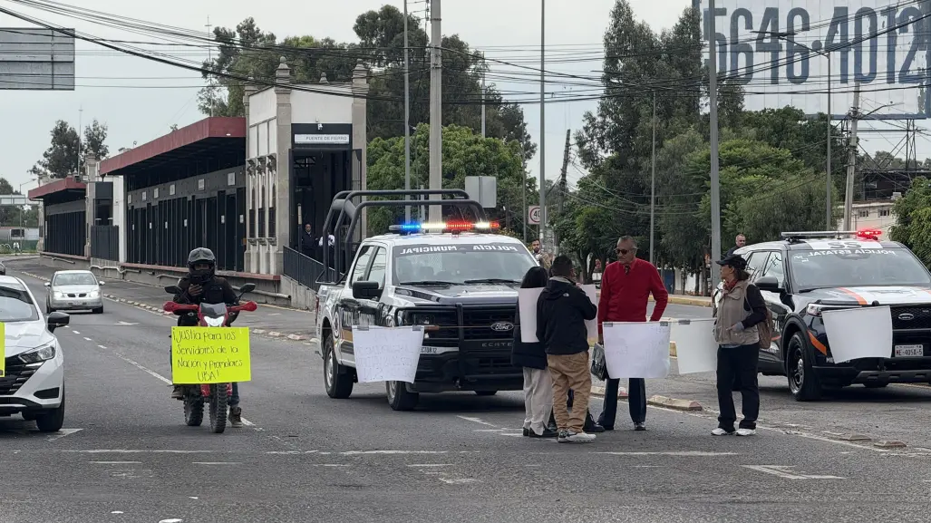 Tras bloqueo en Ecatepec de más de 4 horas, manifestantes acuerdan diálogo