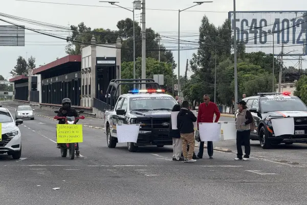 Tras bloqueo en Ecatepec de más de 4 horas, manifestantes acuerdan diálogo
