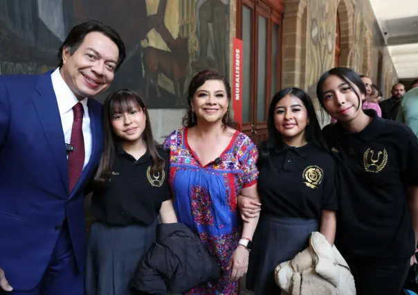 Clara Brugada anuncia apoyo a más de 287 mil estudiantes en CDMX