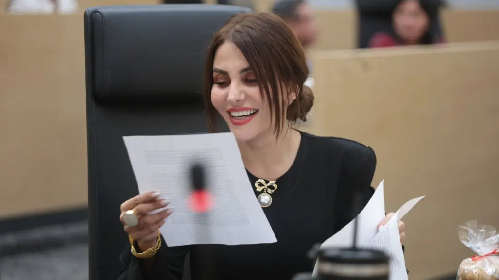 Diputada de Puebla promete shopping y outfit brutal a cambio de ser legislador por un día