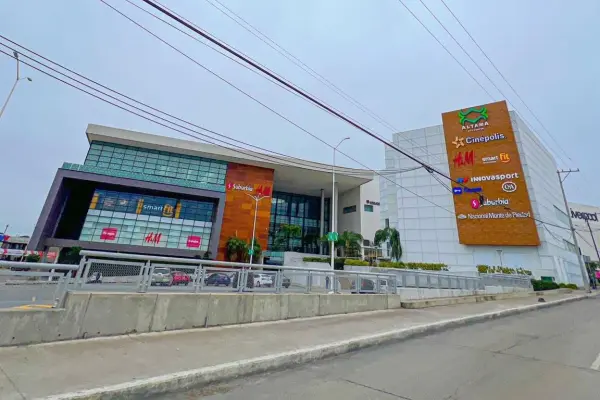 Evalúan cierre temporal de Galerías Altama en Tampico por peligro estructural