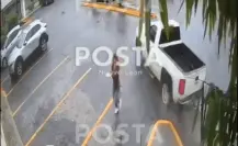 VIDEO | Mujer salva su vida por centímetros: camioneta casi la atropella en Carretera Nacional