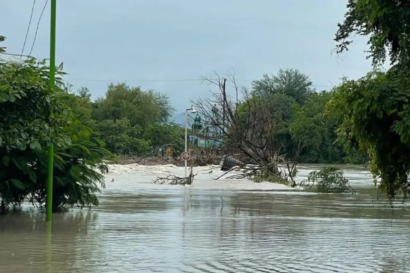 Peligro por el desbordamiento de ríos en la región cañera y sur de Tamaulipas. Foto: Carlos García