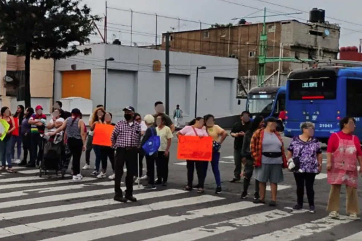 Marcha en calles de CDMX.  Foto: X (@OVIAL_CDMX)