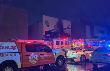 VIDEO | Incendio consume salón de fiestas en San Nicolás de los Garza