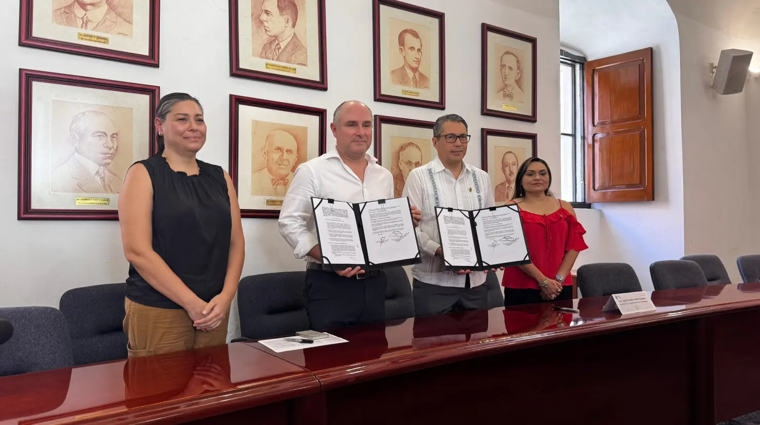 UADY firma un convenio de colaboración con la Asociación Civil Mérida. Foto: Irving Gil