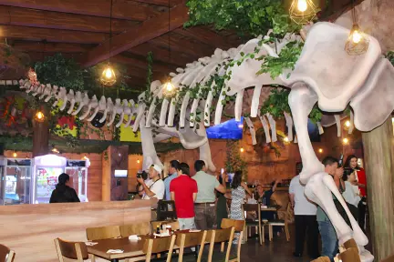 El Jurásico se expande en Saltillo: abren nuevo piso con temática de dinosaurios