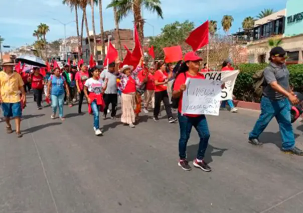 Antorchistas de BCS marchan por vivienda digna: acusan abandono del gobierno