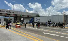Bloquean autopista México-Puebla tras desaparición de Dafne en Edomex