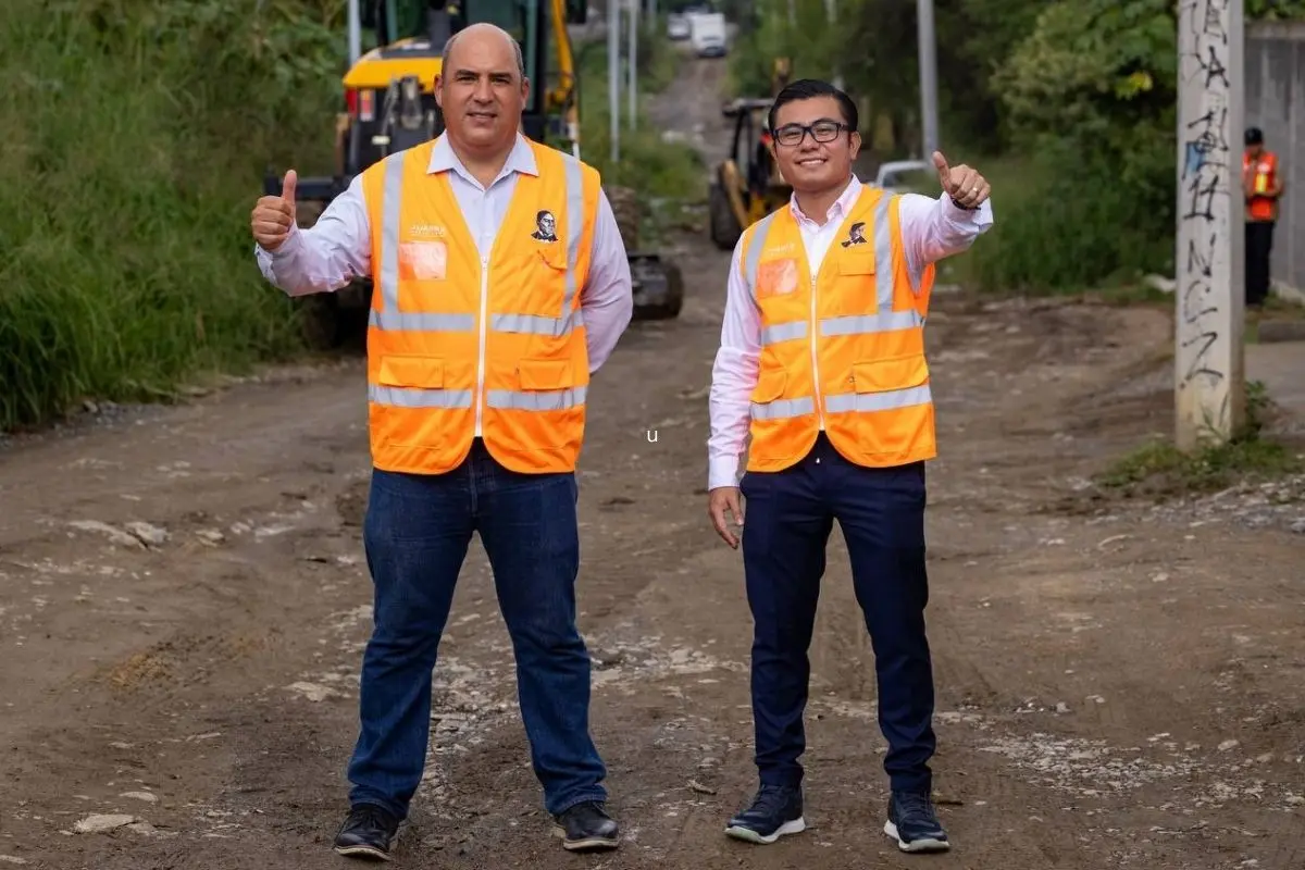 El alcalde de Juárez, Félix Arratia, busca eliminar los tiraderos clandestinos de basura. Foto: Gobierno de Juárez