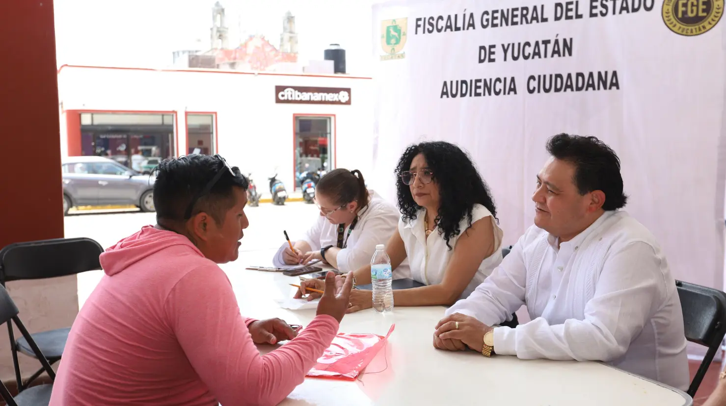 Como parte de un ejercicio para acercar la procuración de justicia a la ciudadanía, funcionarios de la FGE de Yucatán realizaron la quinta audiencia en Motul.- Fuente FGE Yucatán