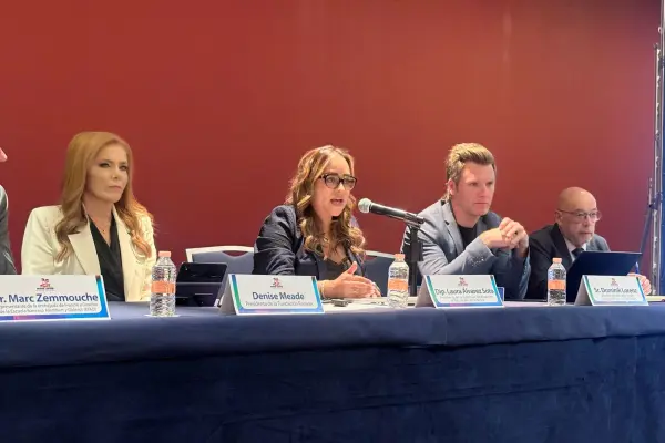 Laura Álvarez busca eliminar celulares en CDMX, la escuela debe ser un espacio seguro
