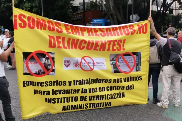 Protestan en CDMX por operativos del INVEA: exigen frenar clausuras injustas