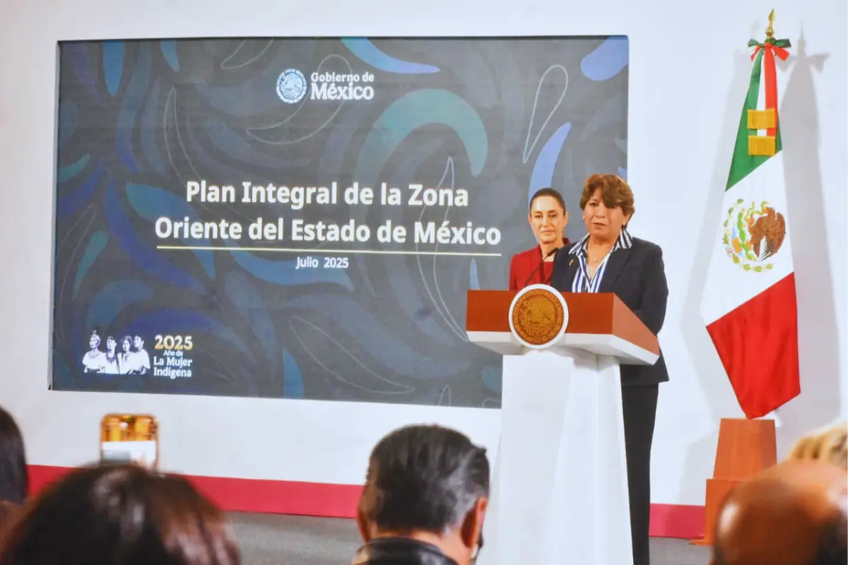 Delfina Gómez y Claudia Sheinbaum en conferencia presentando el Plan integral de la Zona Oriente del Estado de México.  Foto: Enrique Pérez Huerta