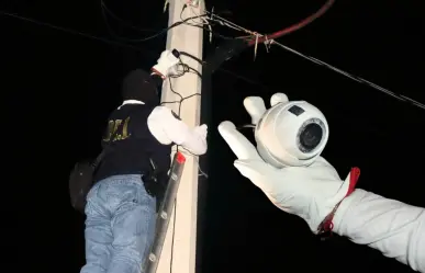 Retiran cámaras colocadas sin autorización en postes públicos en Mérida