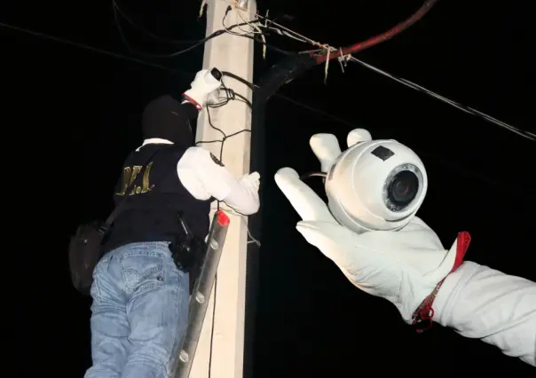 Retiran cámaras colocadas sin autorización en postes públicos en Mérida