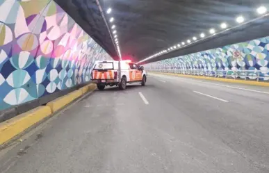 VIDEO | Se desprende concreto en el túnel de la Loma Larga y moviliza autoridades en Monterrey