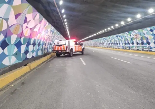 VIDEO | Se desprende concreto en el túnel de la Loma Larga y moviliza autoridades en Monterrey