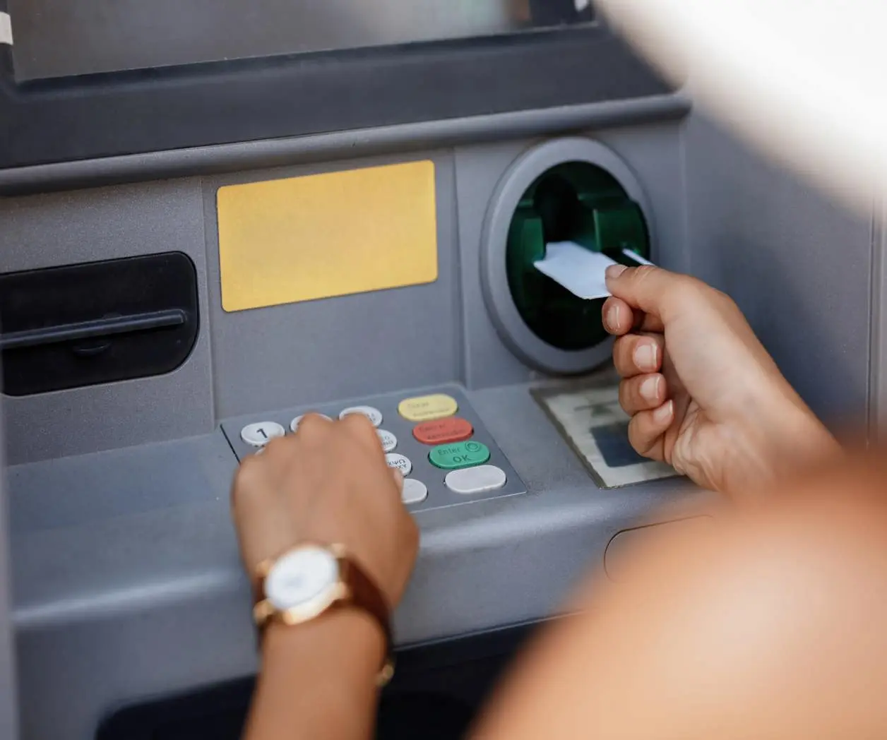En esta ocasión, algunos victorenses comentaron en redes sociales haber sido víctimas de clonación de tarjeta en la capital tamaulipeca. . Foto: Freepik