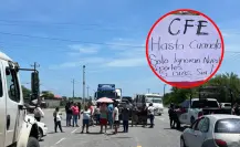 Con cierre de carretera presionan por falta de luz desde hace 5 días en Güémez