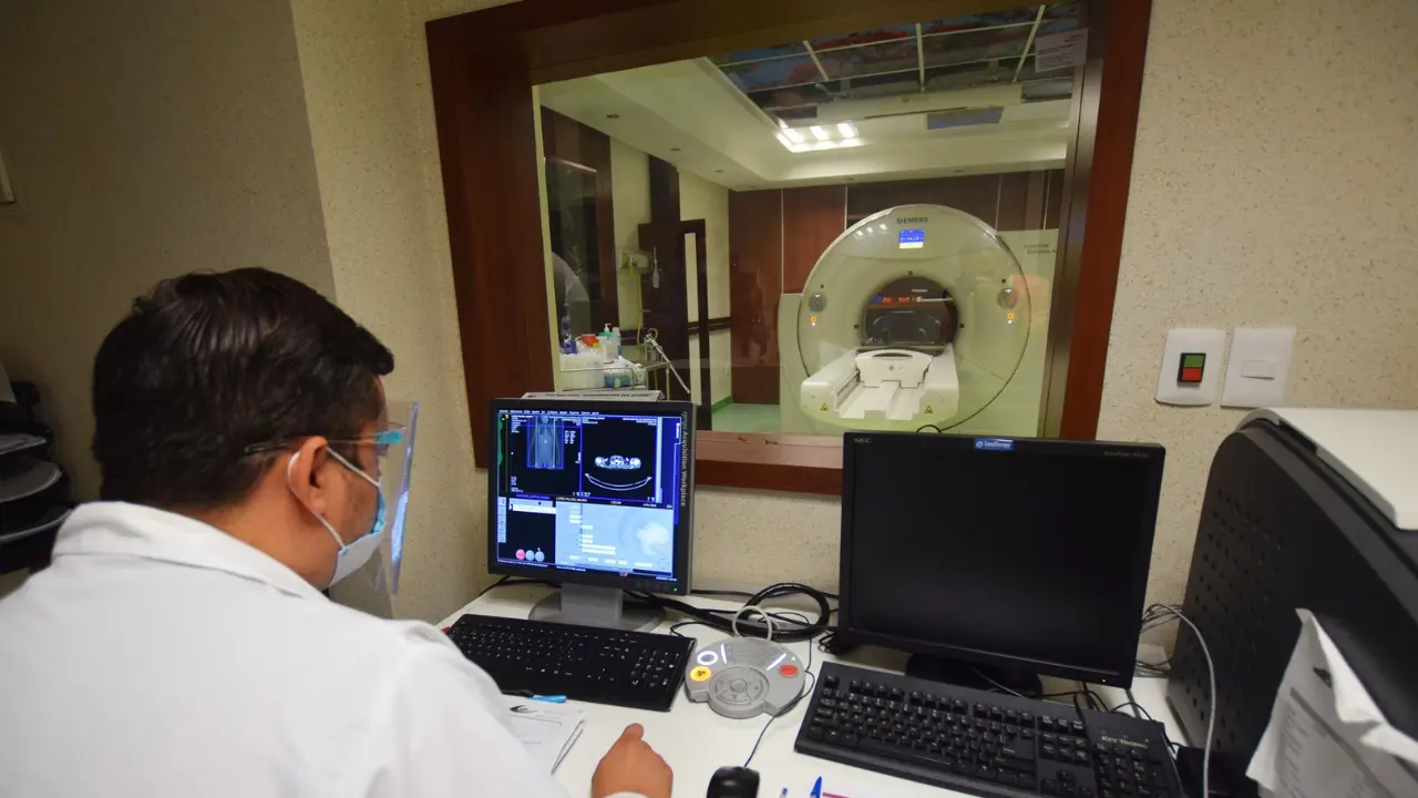 El Centro de Cancerología cuenta con diferentes equipos, pero el acelerador lineal quedó fuera de servicio. Foto: RRSS.
