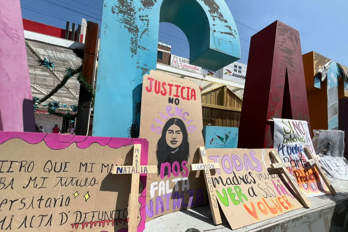 Carteles realizados por el feminicidio de Natalia de 14 años. Foto: Alberto Dzid