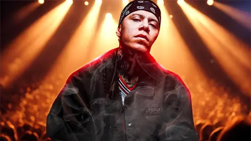 Santa Fe Klan tira la casa por la ventana y celebra su cumpleaños con su barrio en Guanajuato Santa Fe Klan tira la casa por la ventana y celebra su cumpleaños con su barrio en Guanajuato