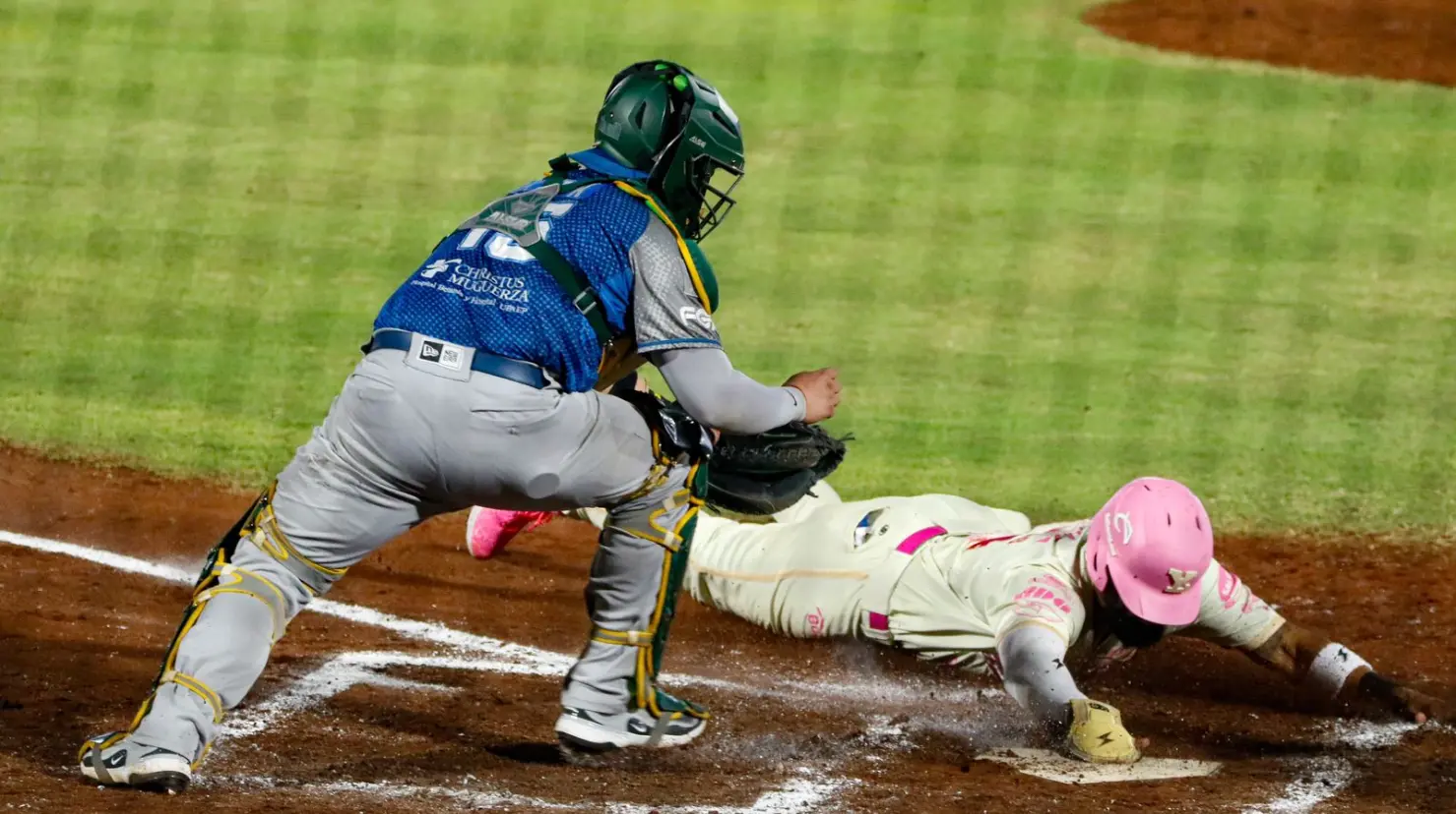 A pesar de la derrota del jueves por la noche, los Leones de Yucatán se llevaron la serie ante Pericos de Puebla en el Parque Kukulcán.- Fuente Leones de Yucatán