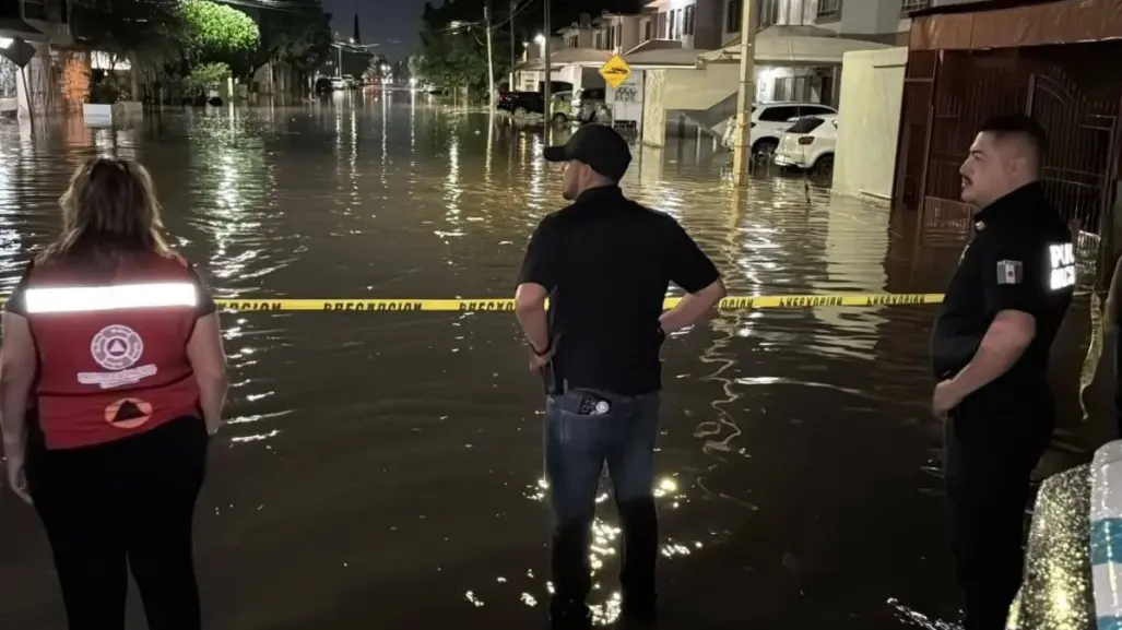 Torreón bajo el agua; estas colonias se inundaron por las lluvias en la región