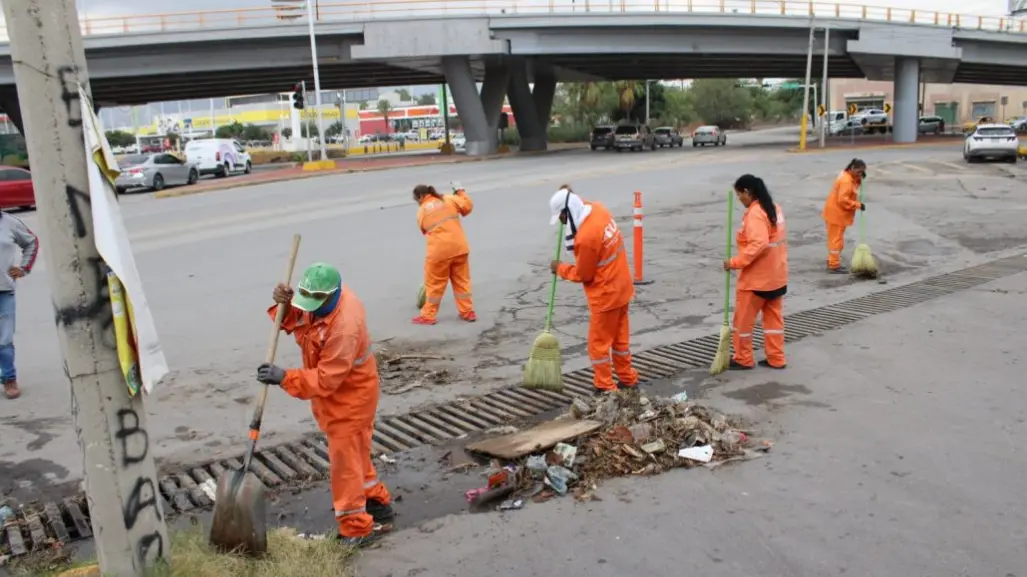 Lluvias en Torreón: Retiran 15 toneladas de basura en alcantarillas para evitar inundaciones