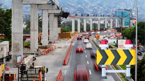 Cerrarán tramo de carril exprés en Constitución por obras del Metro