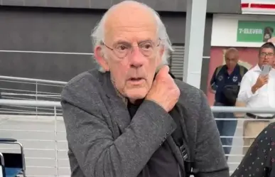 Christopher Lloyd, el Doc de Volver al Futuro, aterriza en Monterrey