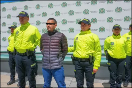 VIDEO l Capturan en Colombia a ´El Costeño´, presunto implicado en el atentado contra Miguel Uribe Turbay VIDEO l Capturan en Colombia a ´El Costeño´, presunto implicado en el atentado contra Miguel Uribe Turbay