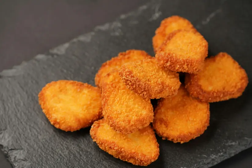 La Profeco examinó el contenido de carne en los nuggets más populares y estas marcas fueron las que salieron mejor evaluadas. Foto: Canva