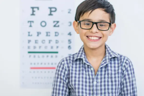 Zapatos y lentes gratuitos: Ecatepec alista apoyo escolar para más de 60 mil estudiantes