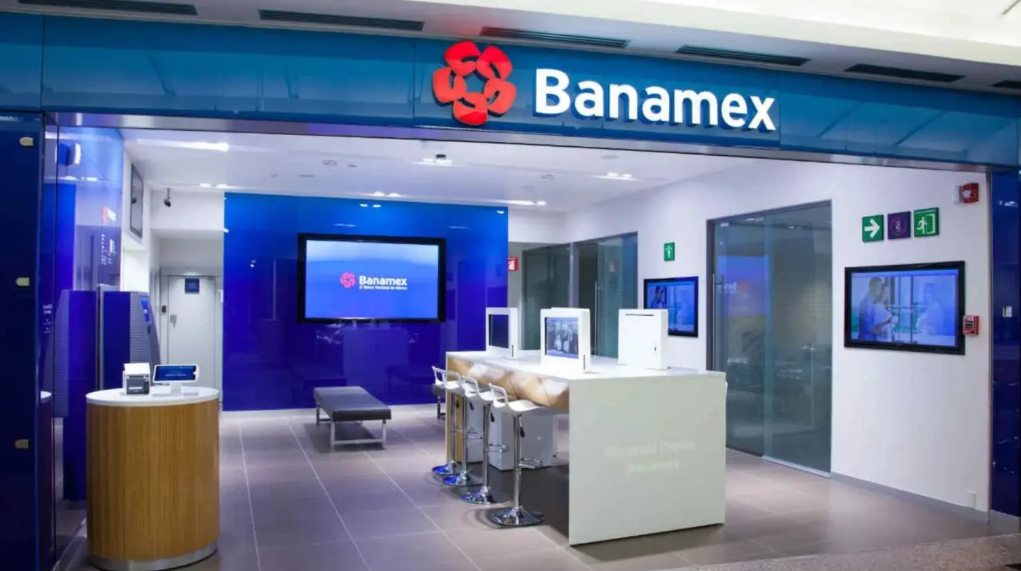 Banamex presenta fallas en cajeros automáticos y banca en línea. Foto: Banamex