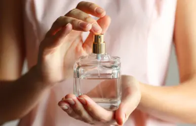 El perfume ideal para mujeres de 50 años: floral, duradero, elegante y con aroma a clase