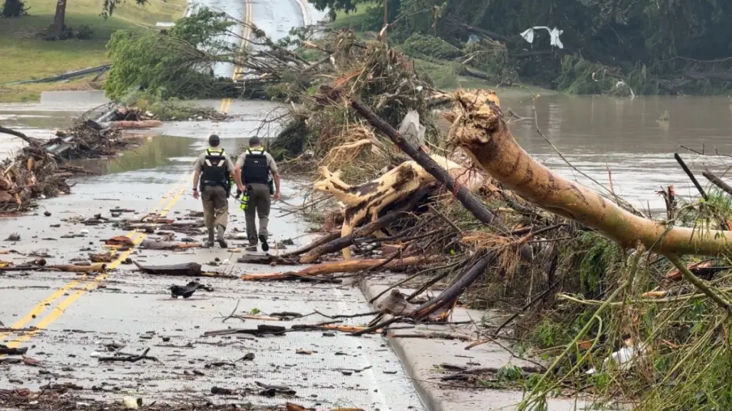 Aumentan a 63 muertos por inundaciones en Texas