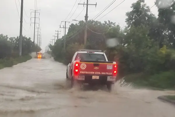 Lluvias en Saltillo activan cuerpos de auxilio, ¿qué significa?