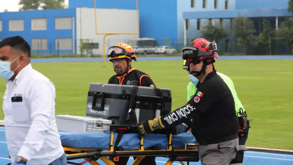 Trasladan en helicóptero pulmones para trasplante en Nuevo León